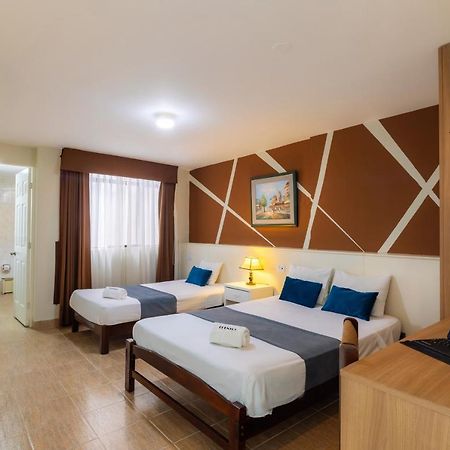 Hotel Country Trujillo Eksteriør billede