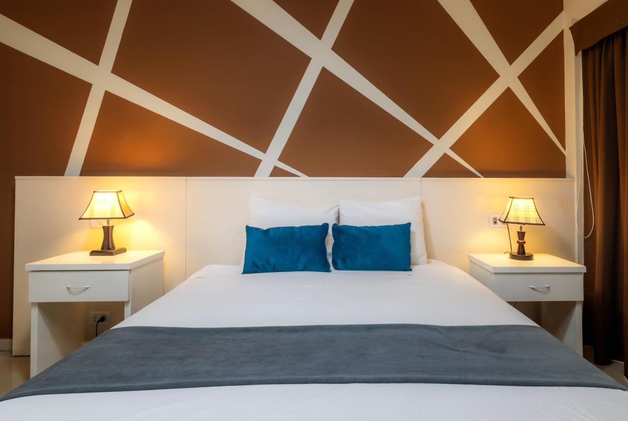 Hotel Country Trujillo Eksteriør billede