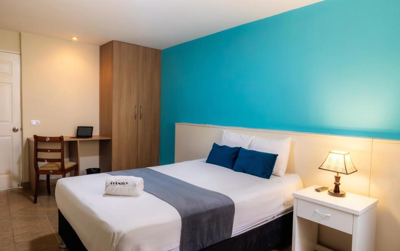Hotel Country Trujillo Eksteriør billede