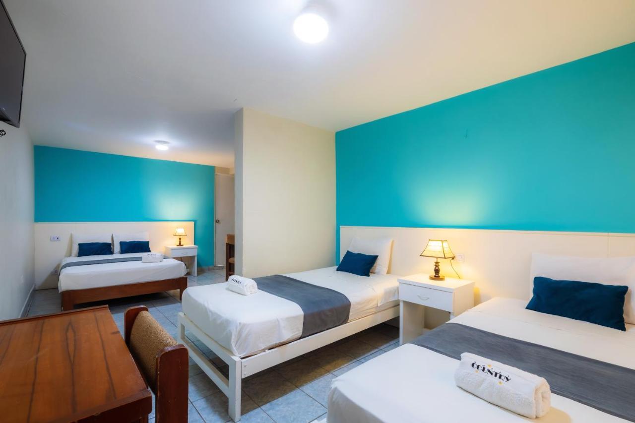 Hotel Country Trujillo Eksteriør billede