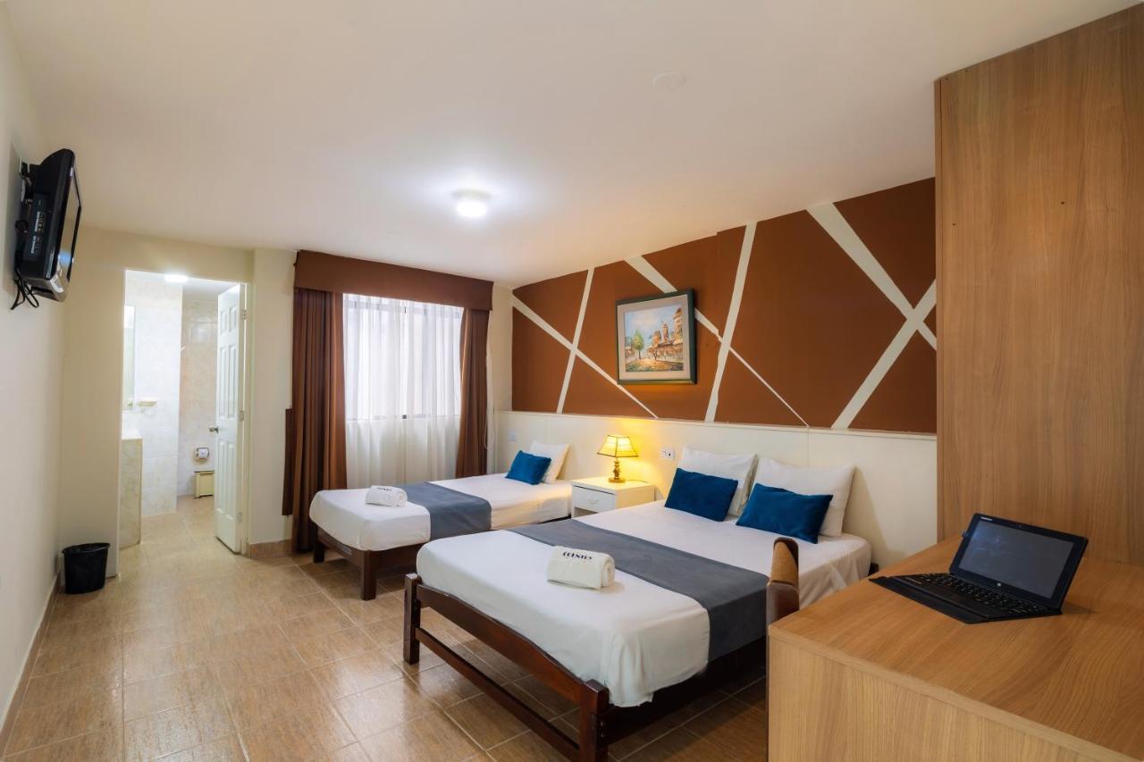 Hotel Country Trujillo Eksteriør billede