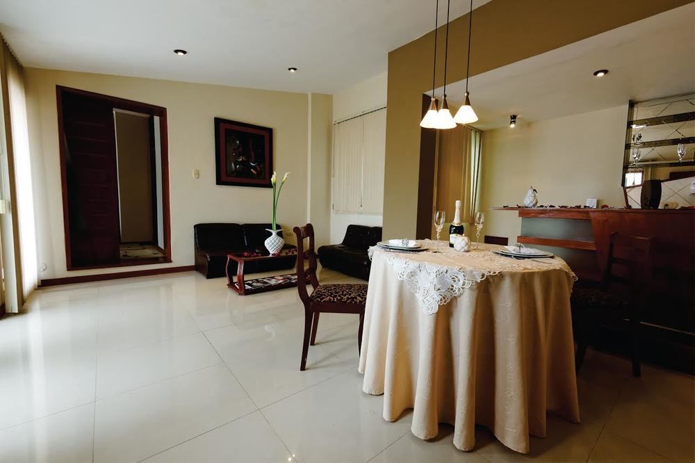 Hotel Country Trujillo Eksteriør billede