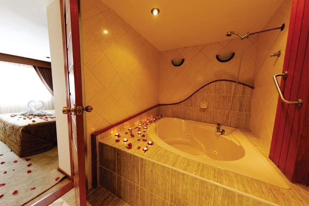 Hotel Country Trujillo Eksteriør billede